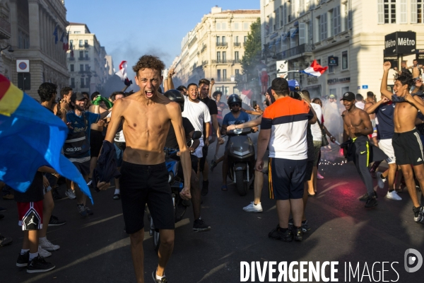 Victoire de la coupe du monde de foot 2018. Marseille en folie