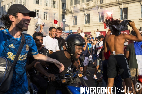 Victoire de la coupe du monde de foot 2018. Marseille en folie