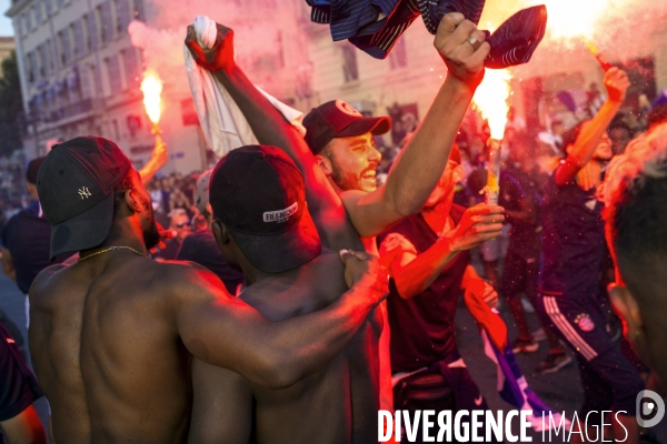 Victoire de la coupe du monde de foot 2018. Marseille en folie