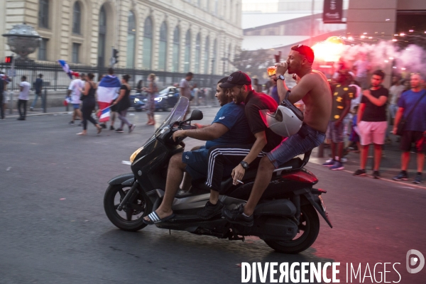 Victoire de la coupe du monde de foot 2018. Marseille en folie