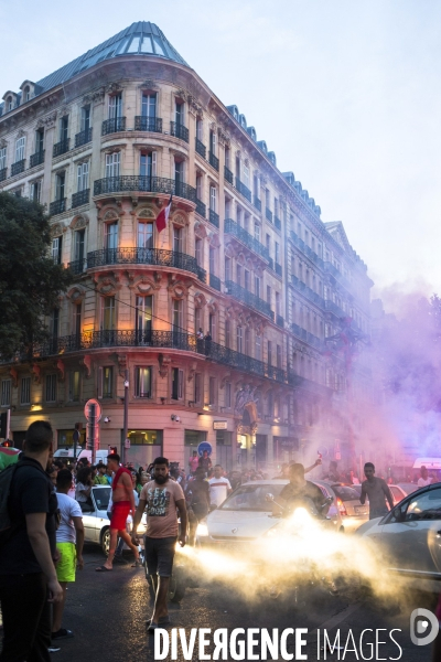 Victoire de la coupe du monde de foot 2018. Marseille en folie