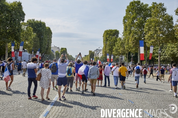 Retour des bleus à Paris après la victoire de la Coupe du monde 2018