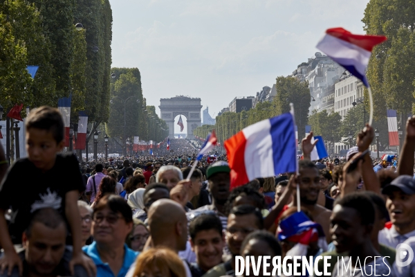 Retour des bleus à Paris après la victoire de la Coupe du monde 2018