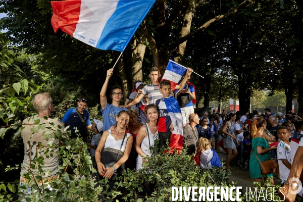 Retour des bleus à Paris après la victoire de la Coupe du monde 2018