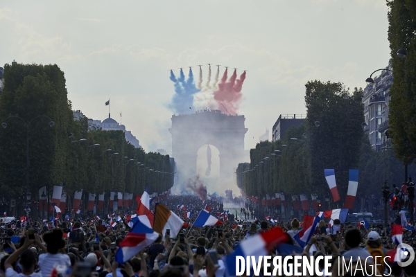 Retour des bleus à Paris après la victoire de la Coupe du monde 2018