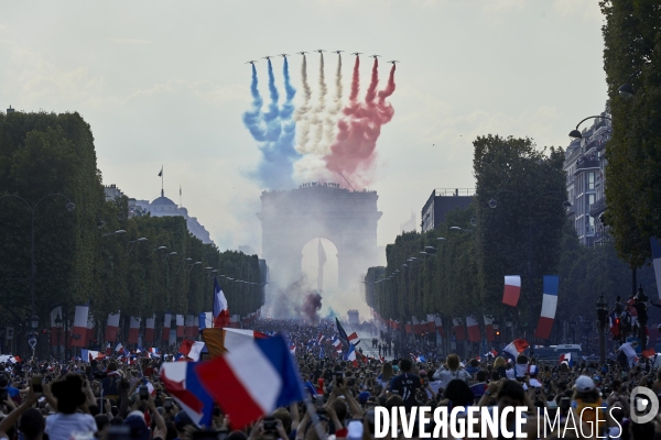 Retour des bleus à Paris après la victoire de la Coupe du monde 2018