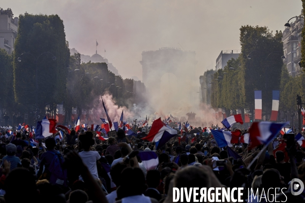 Retour des bleus à Paris après la victoire de la Coupe du monde 2018