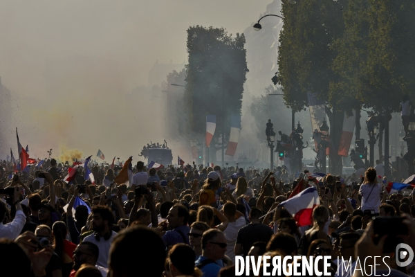 Retour des bleus à Paris après la victoire de la Coupe du monde 2018