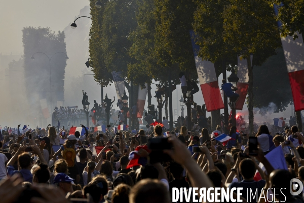 Retour des bleus à Paris après la victoire de la Coupe du monde 2018