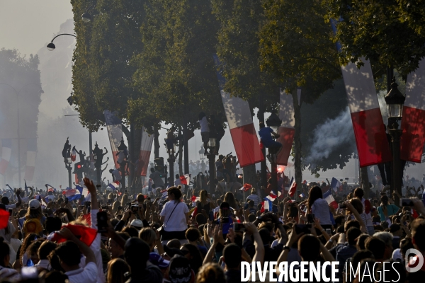 Retour des bleus à Paris après la victoire de la Coupe du monde 2018