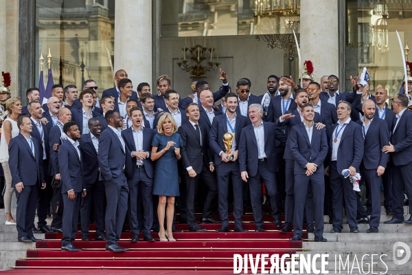 Retour des bleus à Paris après la victoire de la Coupe du monde 2018