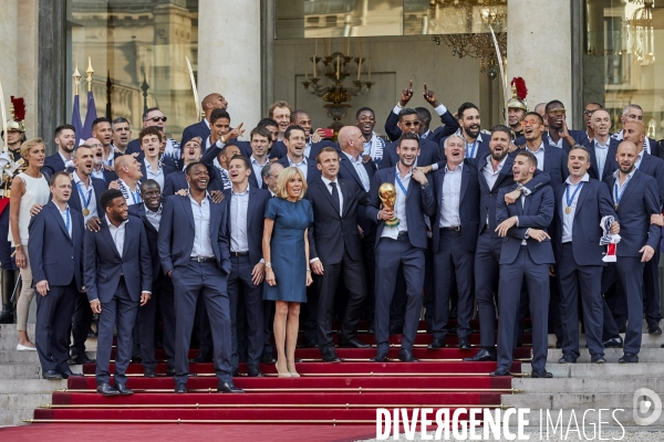 Retour des bleus à Paris après la victoire de la Coupe du monde 2018