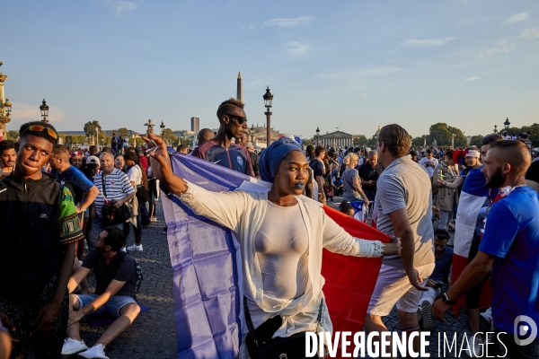 Retour des bleus à Paris après la victoire de la Coupe du monde 2018