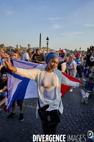 Retour des bleus à Paris après la victoire de la Coupe du monde 2018