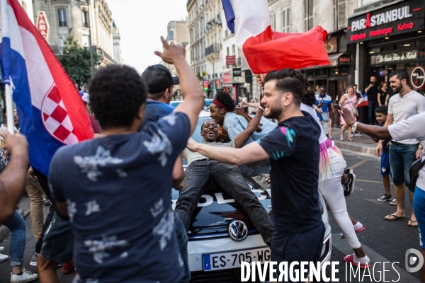 Finale de la coupe du monde 2018 dans un bar à Paris