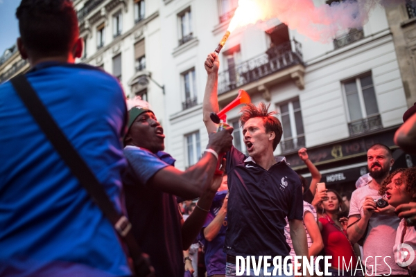 Finale de la coupe du monde 2018 dans un bar à Paris