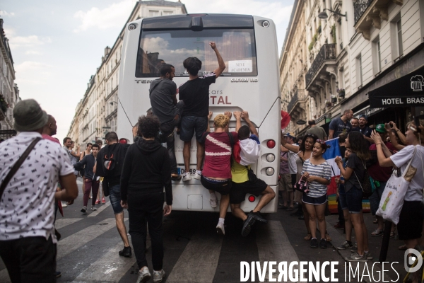 Finale de la coupe du monde 2018 dans un bar à Paris