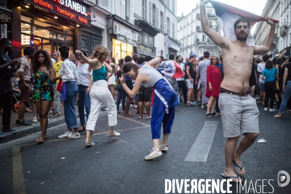 Finale de la coupe du monde 2018 dans un bar à Paris