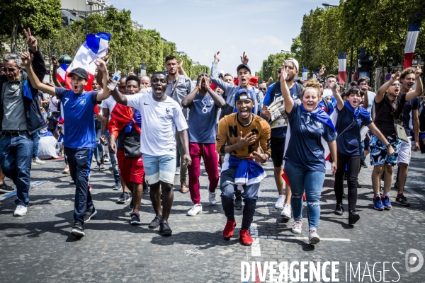 Coupe du Monde de Football 2018 - L attente des Bleus sur les Champs