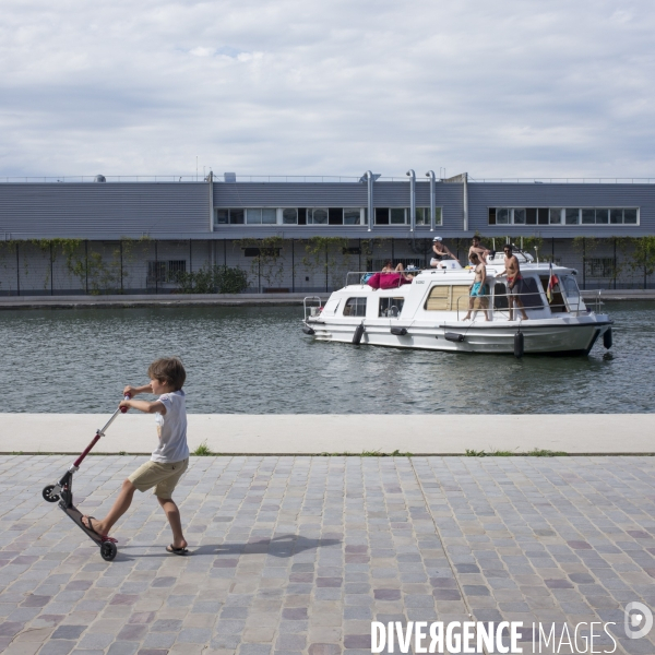 Au fil du canal de l ourcq.