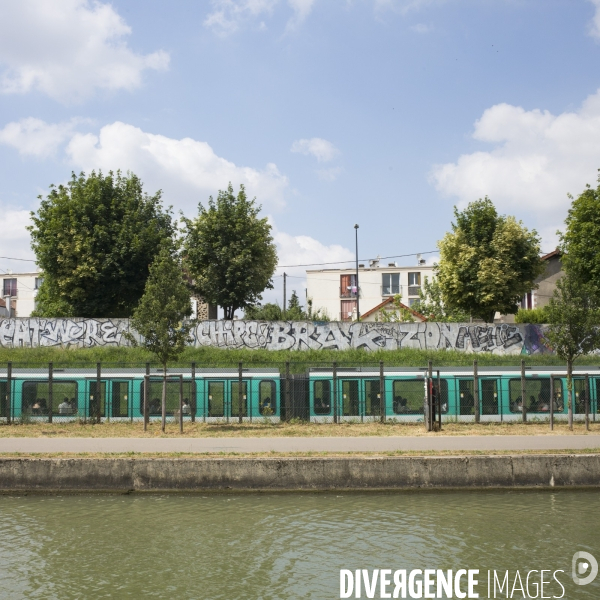 Au fil du canal de l ourcq.