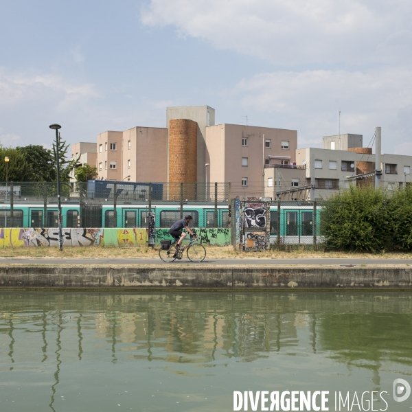 Au fil du canal de l ourcq.