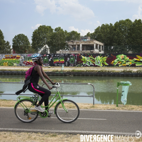 Au fil du canal de l ourcq.