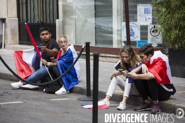 Suivi du match de finale de la coupe du monde de football 2018 sur le telephone portable.