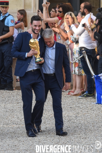 Emmanuel Macron reçoit l équipe de France de football