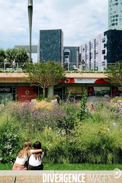 A l occasion de ses 60 ans, la Défense propose un parcours artistique sur l  esplanade.