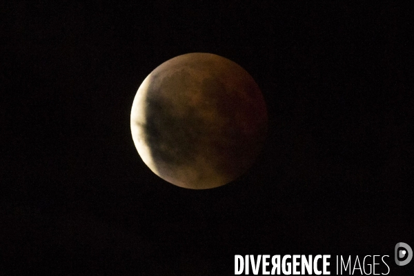 La plus longue éclipse totale de Lune du XXIe siècle