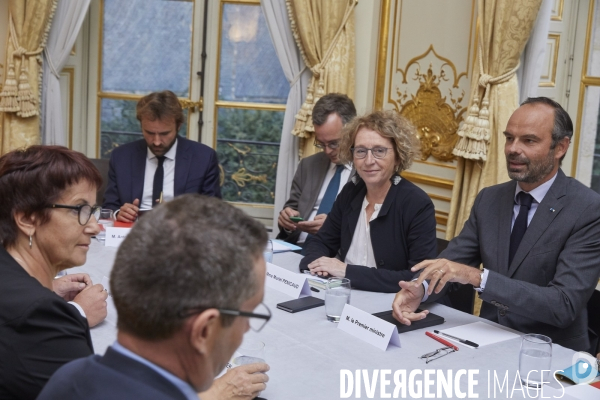 Matignon, Edouard Philippe PM rencontre les partenaires sociaux