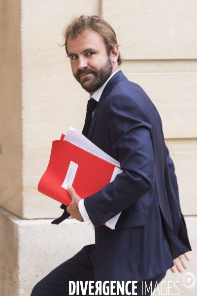 Le premier ministre Edouard PHILIPPE reçoit les partenaires sociaux à Matignon.