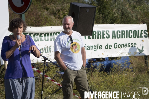 Mobilisation contre le projet de megacomplexe de commerces et de loisirs Europacity.