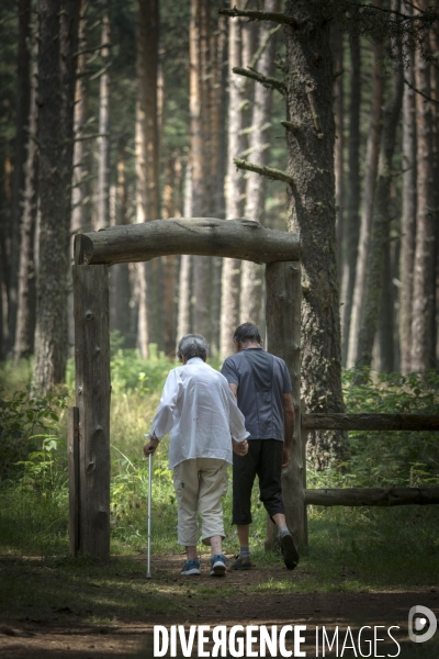 Petite Chronique d en Haut 2018 Les vieux amants, 70 ans de mariage dont 10 de remariage.