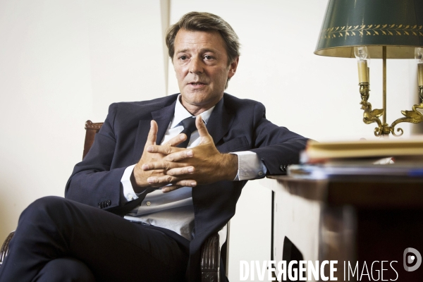 François BAROIN président de l AMF, l Association des Maires de France, dans son bureau à Paris.