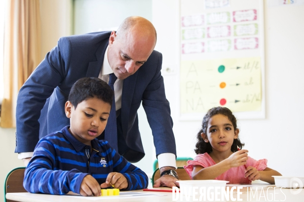 Le ministre de l éducation nationale Jean-Michel BLANQUER à l école élémentaire Pascal de Poissy.