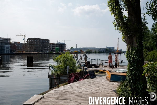 De Ceuvel, un écoquartier sur le port d Amsterdam.