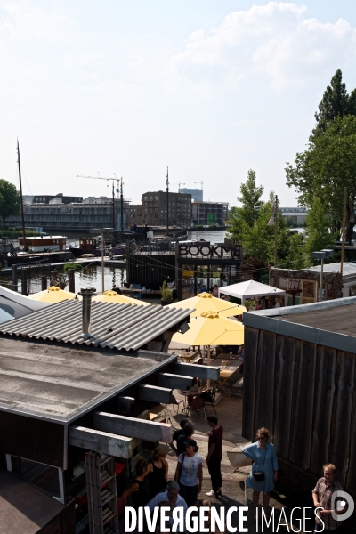 De Ceuvel, un écoquartier sur le port d Amsterdam.