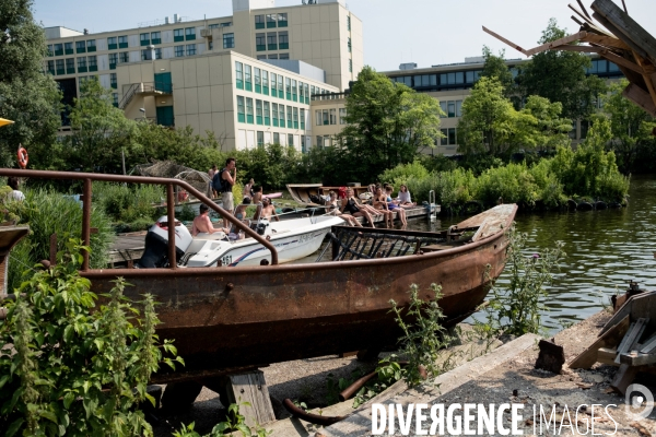 De Ceuvel, un écoquartier sur le port d Amsterdam.