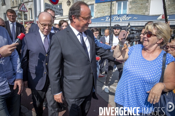 François Hollande et Bernard Cazeneuve à Cherbourg