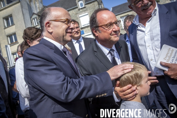 François Hollande et Bernard Cazeneuve à Cherbourg