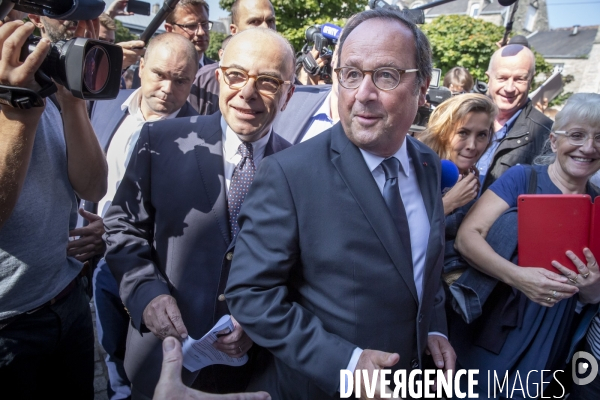 François Hollande et Bernard Cazeneuve à Cherbourg