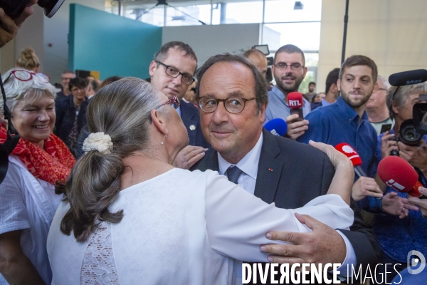 François Hollande et Bernard Cazeneuve à Cherbourg
