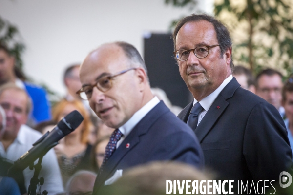 François Hollande et Bernard Cazeneuve à Cherbourg