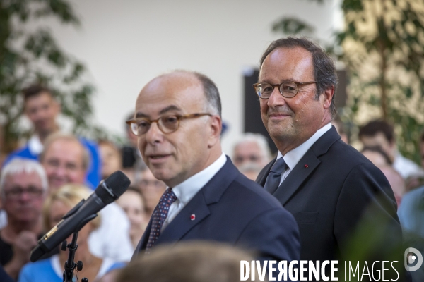 François Hollande et Bernard Cazeneuve à Cherbourg