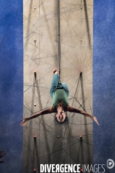 VERTIKAL de Mourad Merzouki