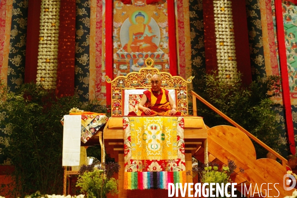 Enseignement bouddhiste par le Dalaï Lama