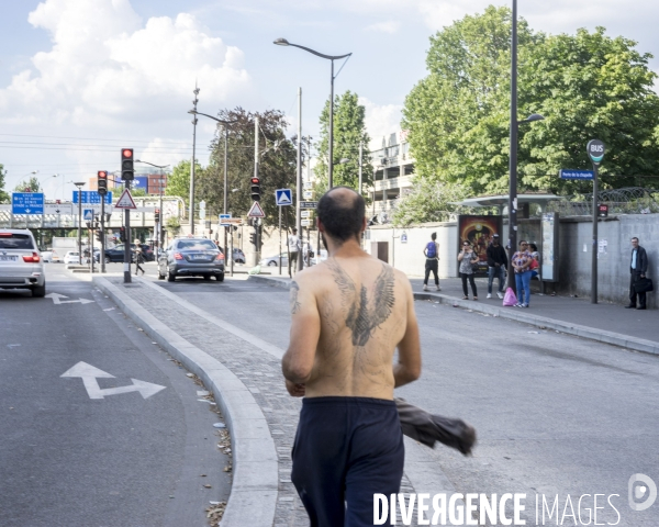 Porte de la Chapelle,. Consommateur de crack