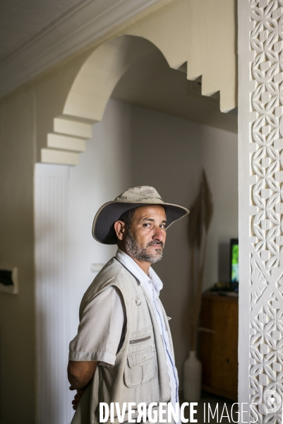 Portrait de chamesddine marzoug, le croque-mort tunisiens des migrants.